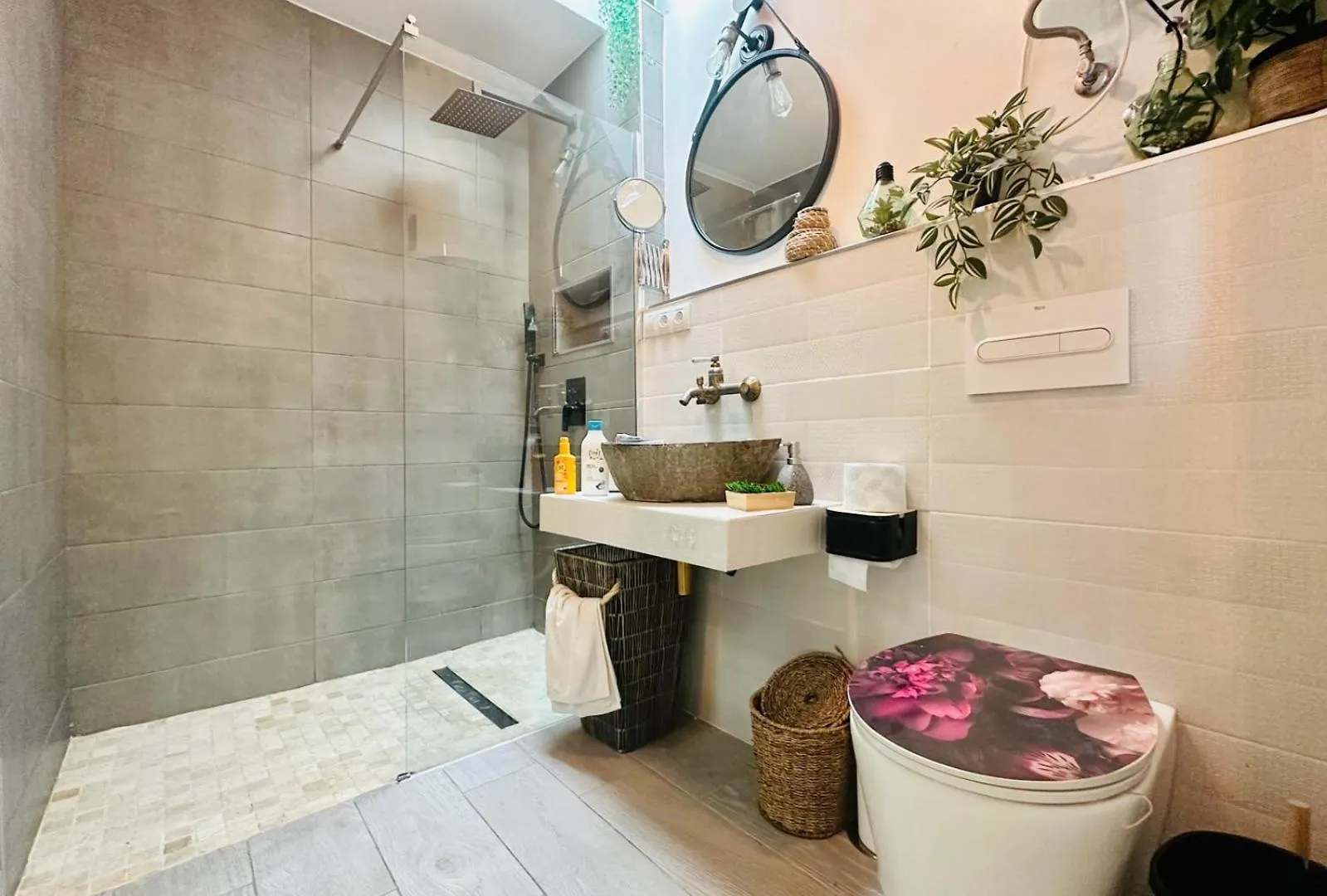 Casa Una Bungalow Delux アロナ アパート